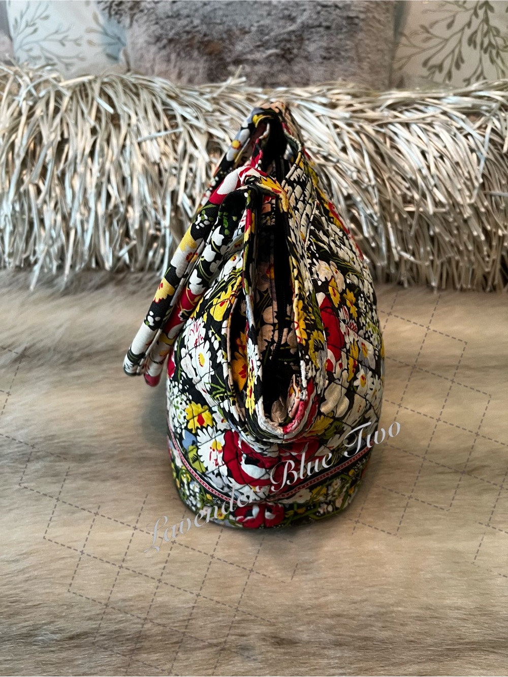 VERA BRADLEY Poppy Flelds 2010 Angle Tote Red Green Floral Y2K - Picture 7 of 13